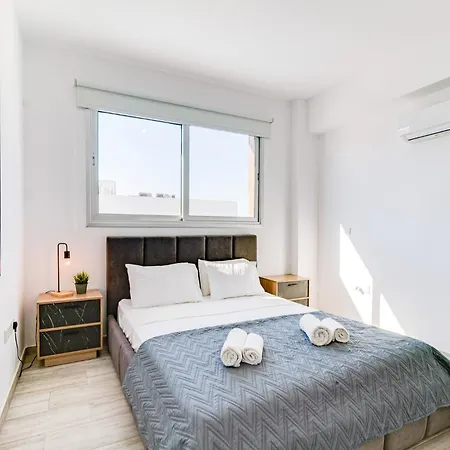 Elite Blu By Ezoria Villa Ayía Nápa